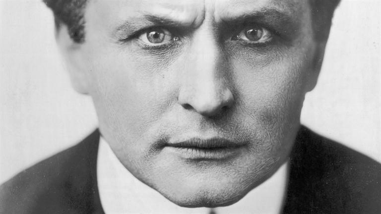 Muere el ilusionista Harry Houdini -0
